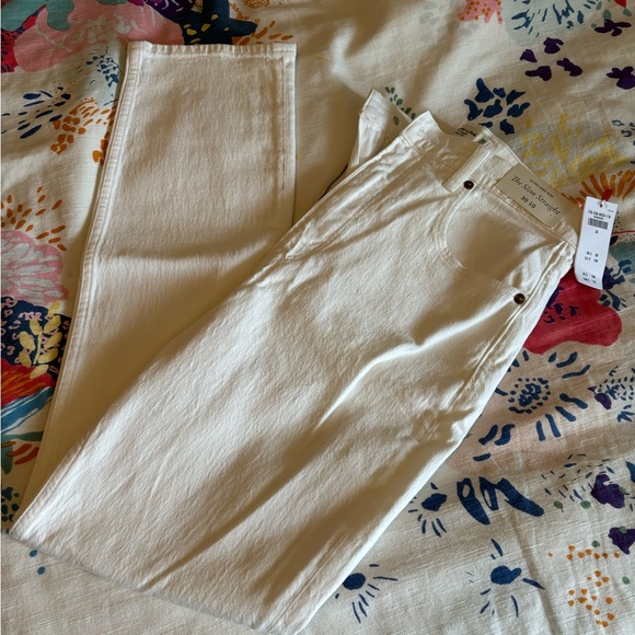Abercrombie The Slim Straight Ultra High Rise White Denim - Picture 3 of 6
